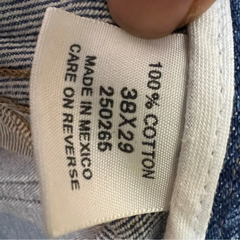 L.L.Bean Men’s comfort Waist Jeans. Straight Leg. Medium Wash. 38X29